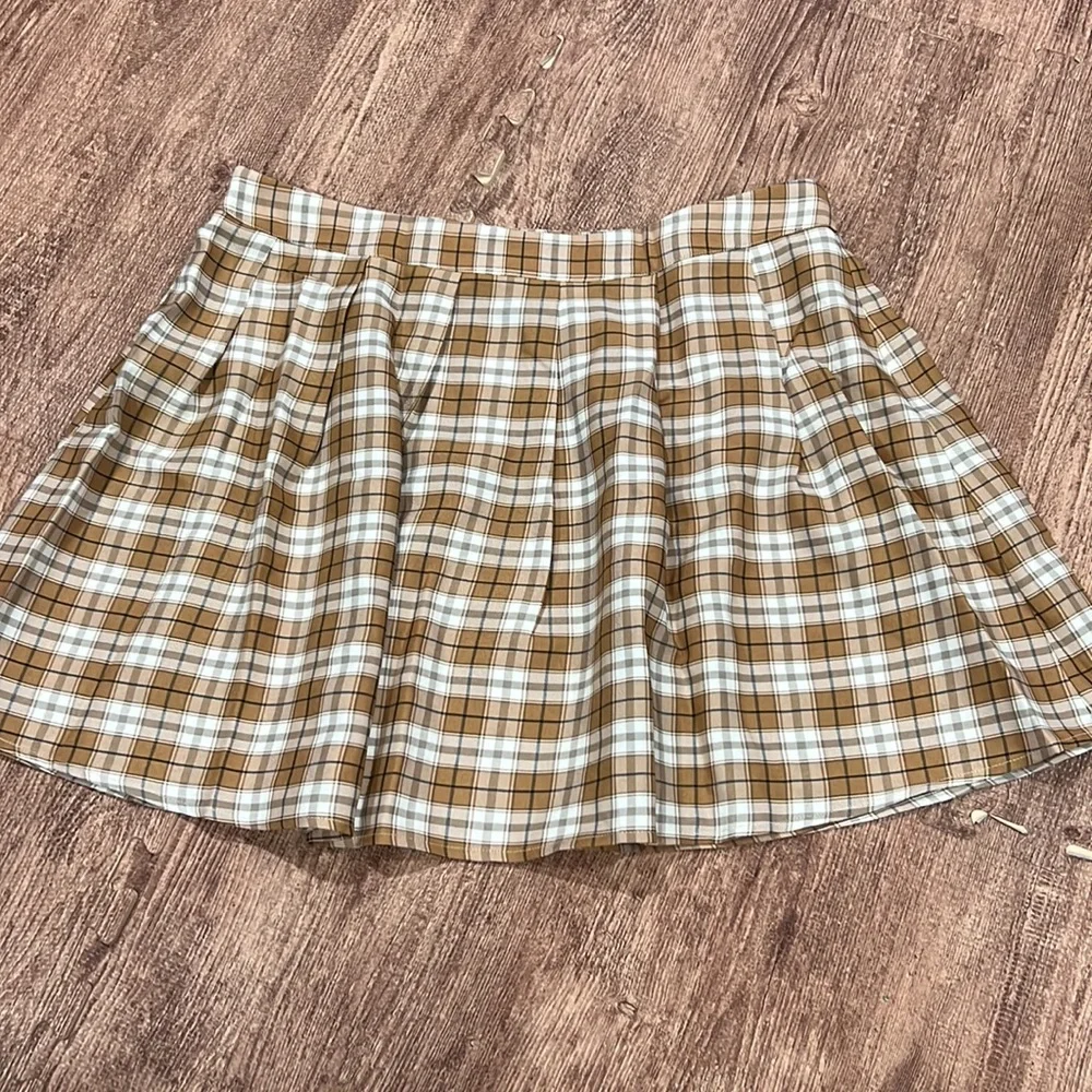Shein Pleated Plaid School Girl Skirt - Picture 4 of 9